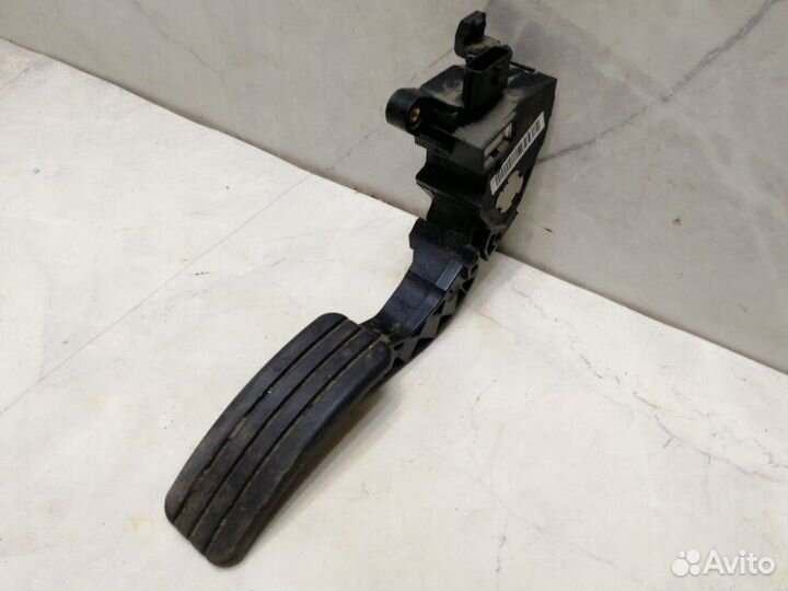 Педаль газа Renault Megane 1.6 K4M839 2011