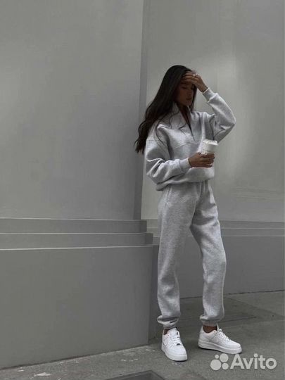 Костюм спортивный