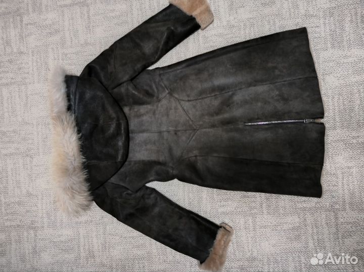 Дубленка натуральная женская с капюшоном