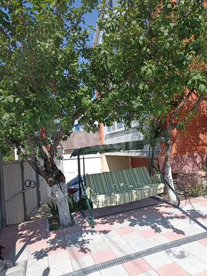 Коттедж 250 м² на участке 3,5 сот.