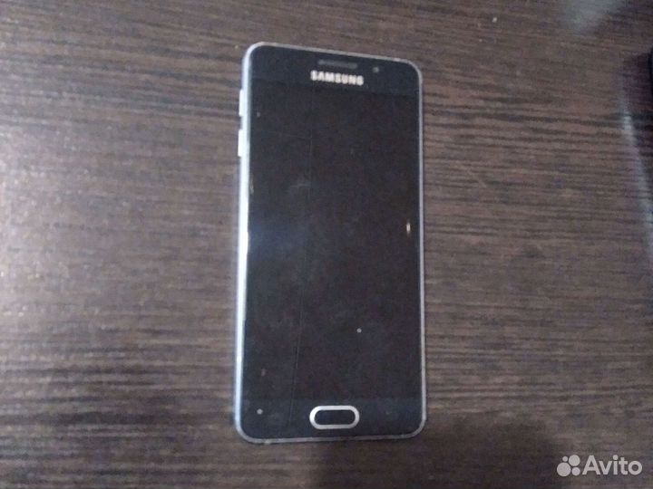 Телефон Samsung а 3 2016