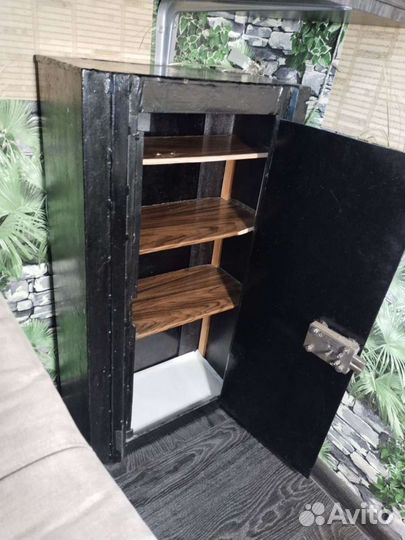 Оружейный сейф бу