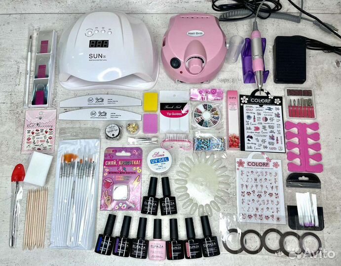 Набор для маникюра новые с лампой и аппаратом