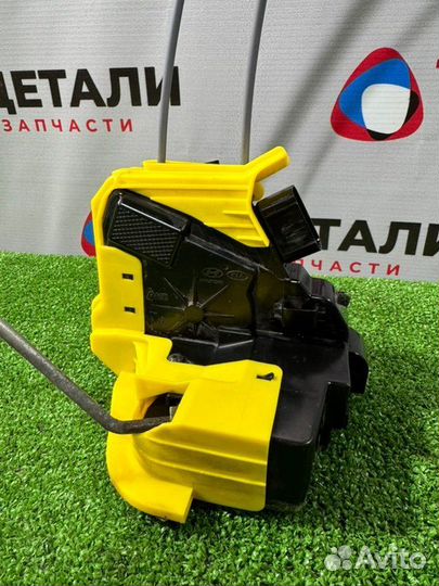 Замок боковой двери задний правый Hyundai Solaris