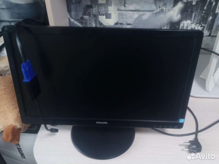Монитор Philips с шнуром и переходником на hdmi