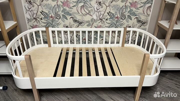 Кровать из массива бука ellipse classic