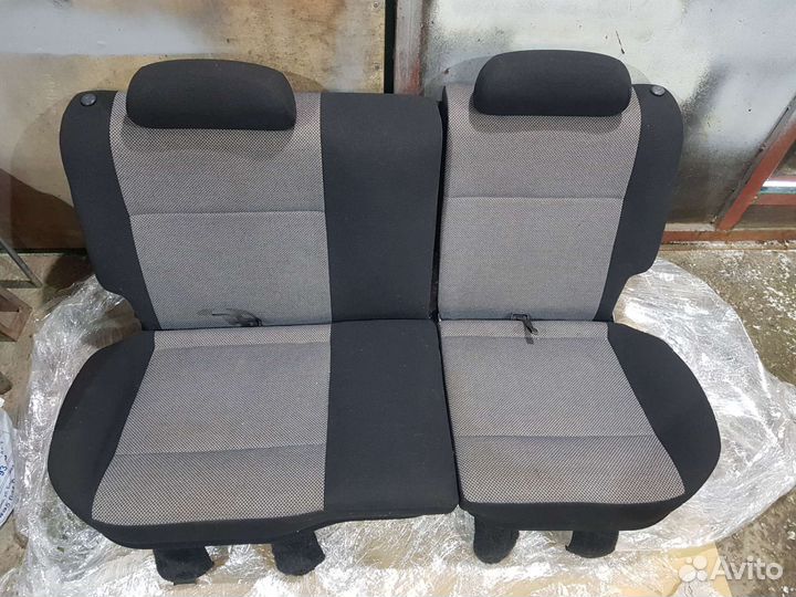 Заднее сидение subaru impreza gf wrx