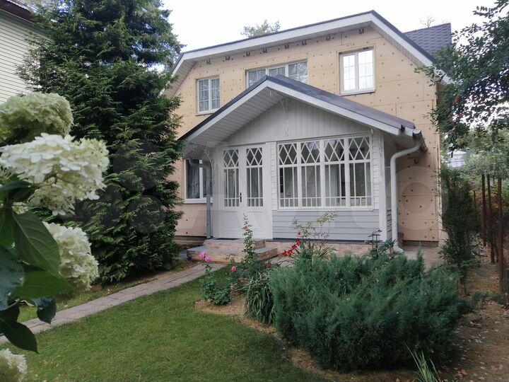 Дом 121 м² на участке 5,7 сот.