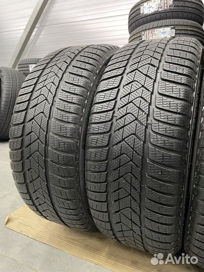 Pirelli Winter Sottozero 3 245/40 R19 98V