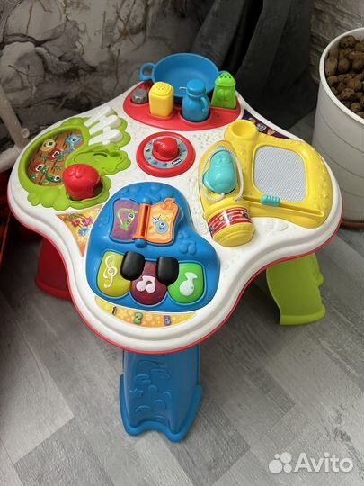 Развивающий столик chicco