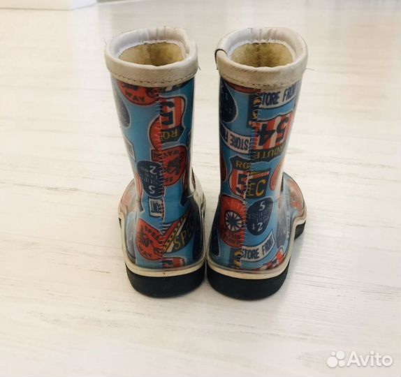 Резиновые сапоги