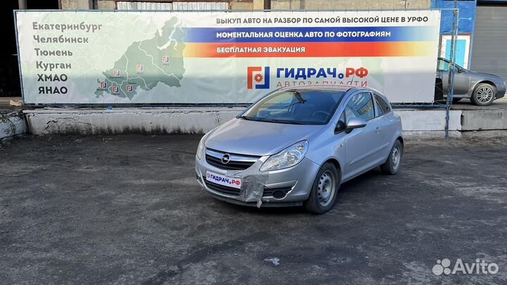 Фонарь задний правый Opel Corsa (D) 13186351. Дефект