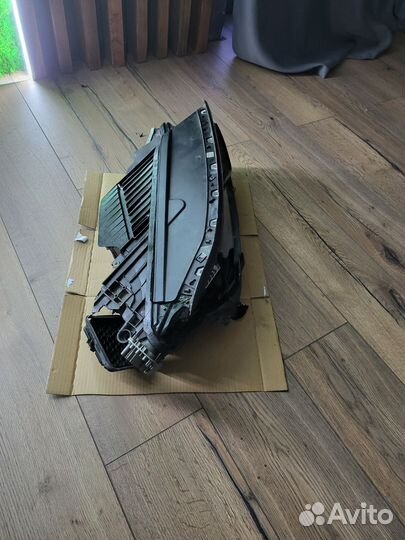 Фара правая на volkswagen touareg 3 R line