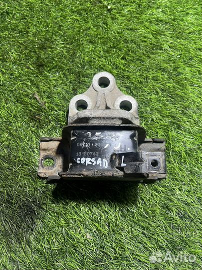 Опора двигателя левая Opel Corsa D