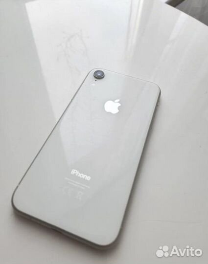 iPhone Xr, 64 ГБ