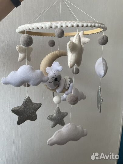 Детский мобиль в кроватку