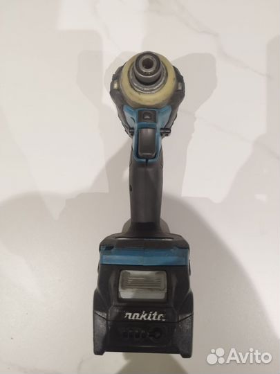 Шуруповерт makita XGT TD001G