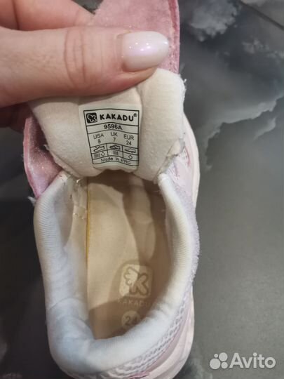 Кроссовки для девочки