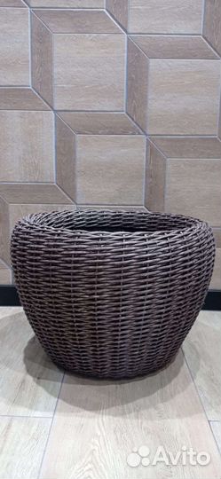 Вазоны для цветов из ротанга