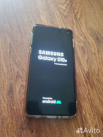 Samsung Galaxy S10e, 6/128 ГБ