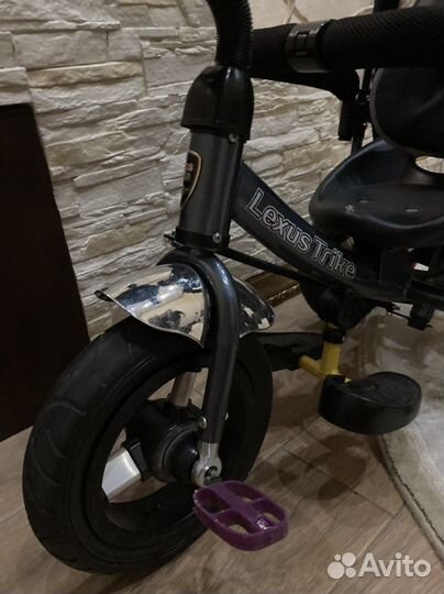 Велосипед 3-х колесный с ручкой управления Lexus