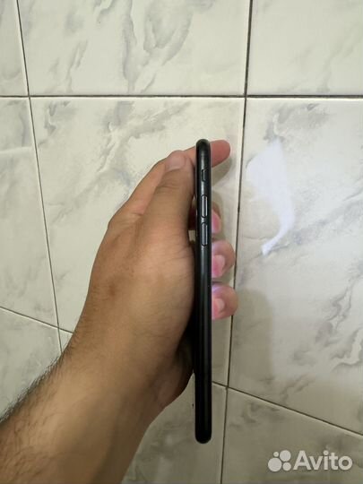 iPhone SE (2020), 128 ГБ