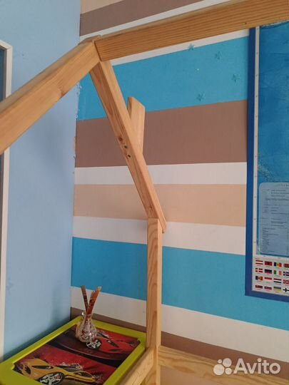 Кровать трехъярусная выкатная домик