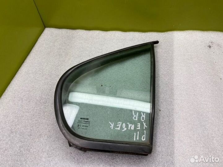 Форточка двери задняя правая Nissan Primera P11