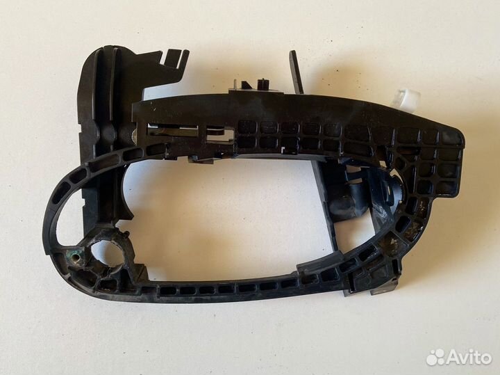 Кронштейн ручки BMW E65/66