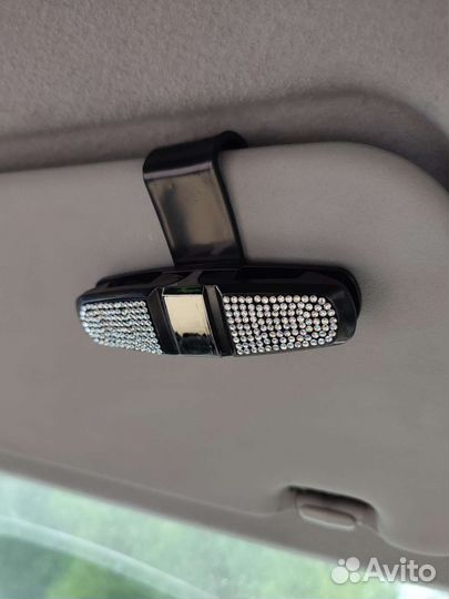 Держатель очков