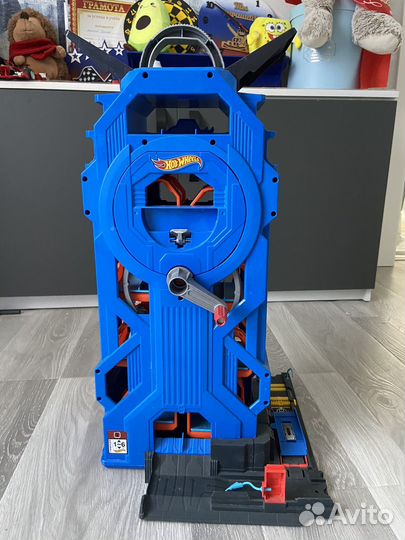 Hot wheels сити мега гараж