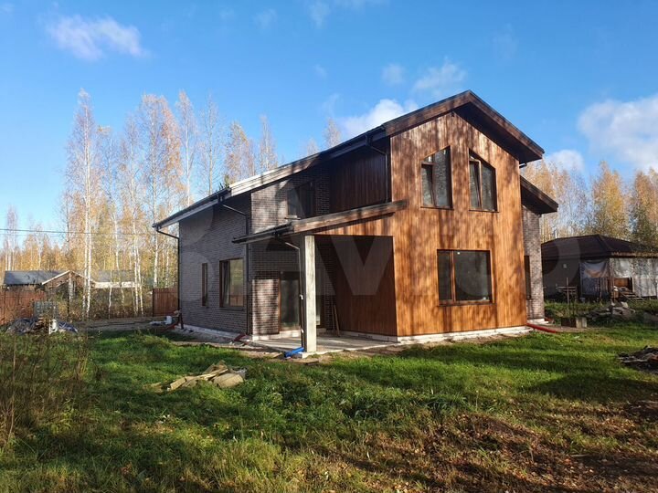 Дом 216 м² на участке 15,3 сот.