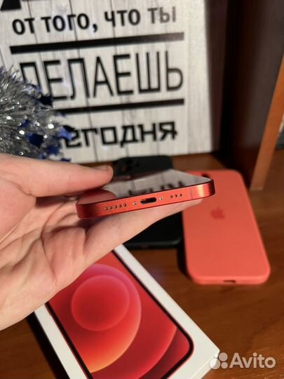 iPhone 12, 64 ГБ