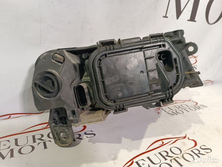 Фара ксеноновая Audi A6(C6) C6