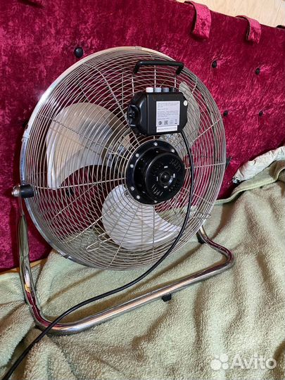 Вентилятор напольный 120 ватт D 45 см хром