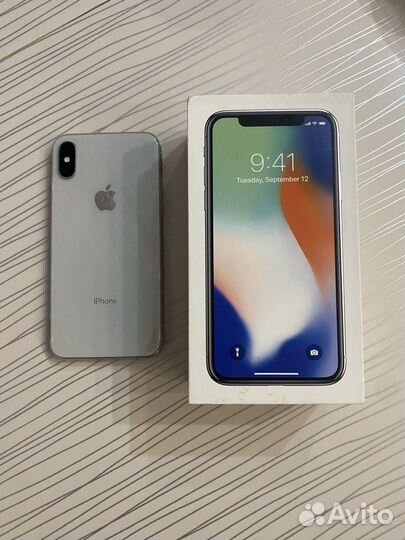 iPhone X, 64 ГБ
