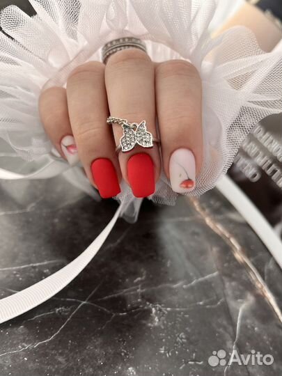 Маникюр и педикюр гель лак