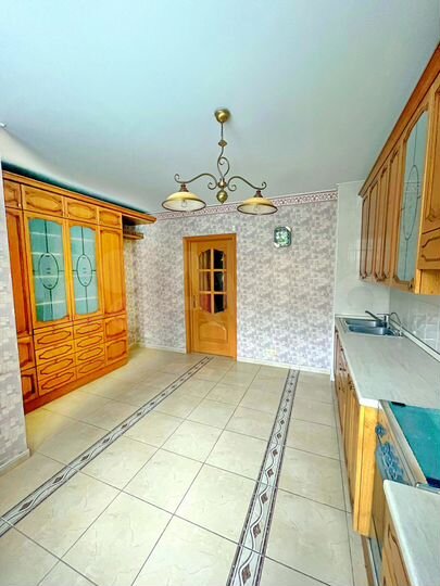 4-к. квартира, 137,8 м², 2/9 эт.