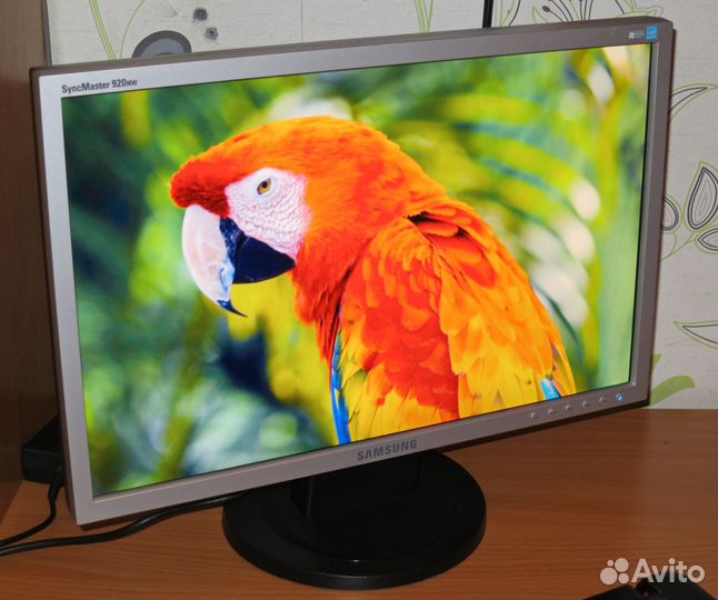 Samsung 19'' широкоформатный