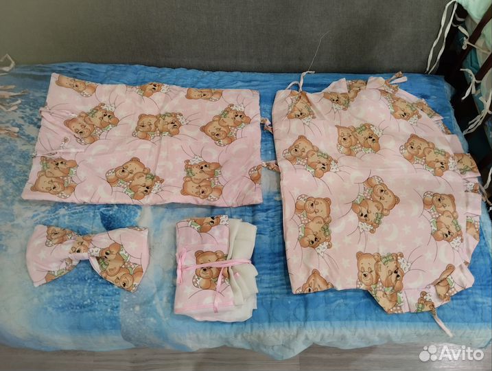 Бортики в кроватку