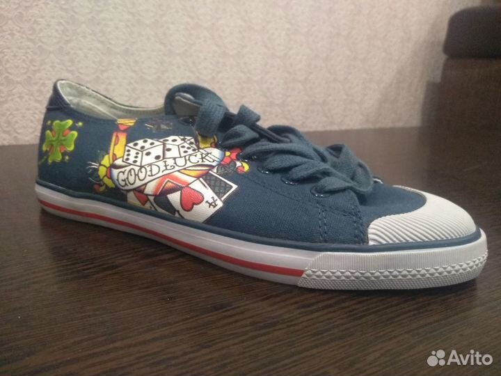 Продам кеды