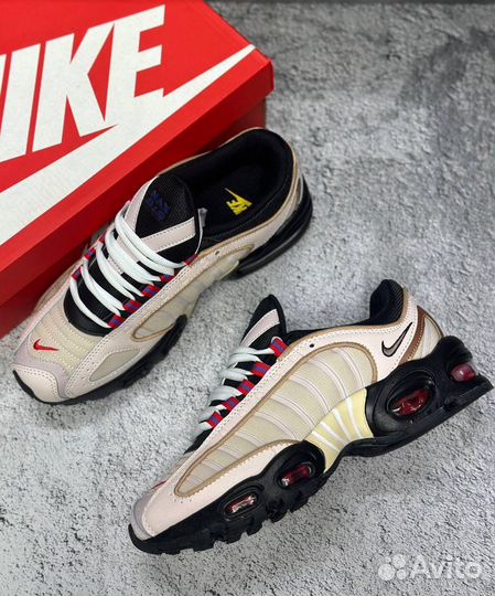 Кроссовки nike air max tailwind