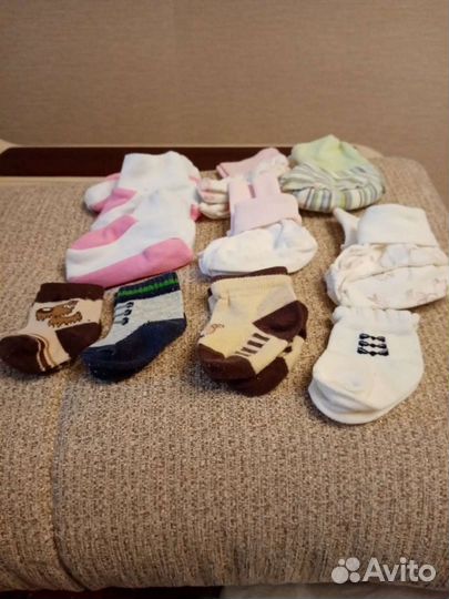 Детские шапочки трикотажные и носочки