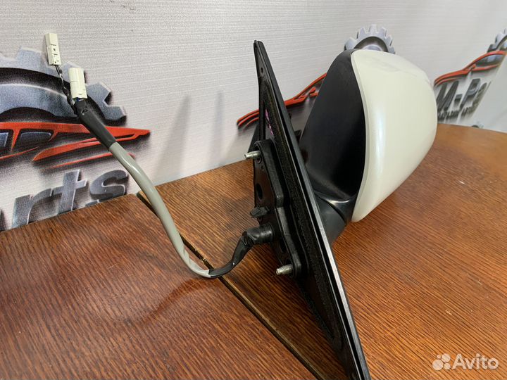 Зеркало боковое левое camry 40