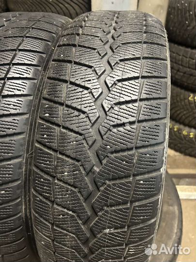 Vredestein Nord-Trac 2 215/60 R17