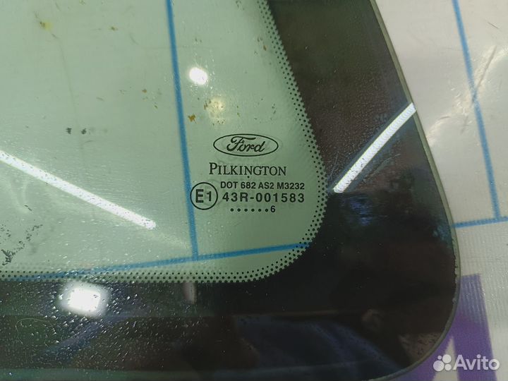 Стекло кузовное глухое левое Ford Fiesta (Mk VI) 1