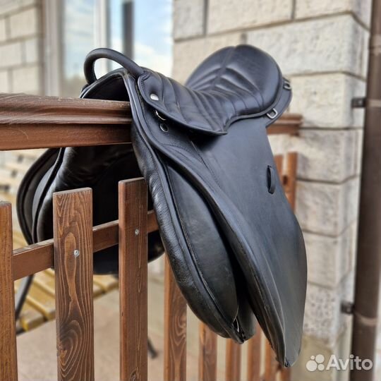 Продам седло для лошади