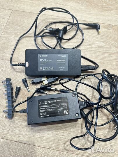 Универсальный адаптер для ноутбука