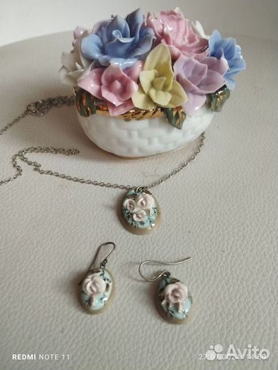 Винтажный комплект серьги и кулон розочки фарфор