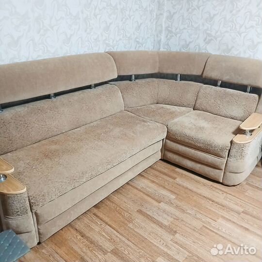 Угловой диван с креслом бу